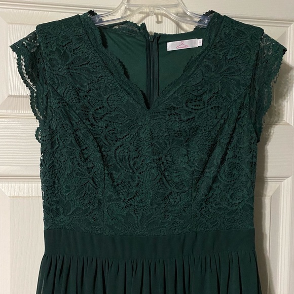 ‼️SOLD‼️ 💚Green Evening Dress💚 - Picture 3 of 4